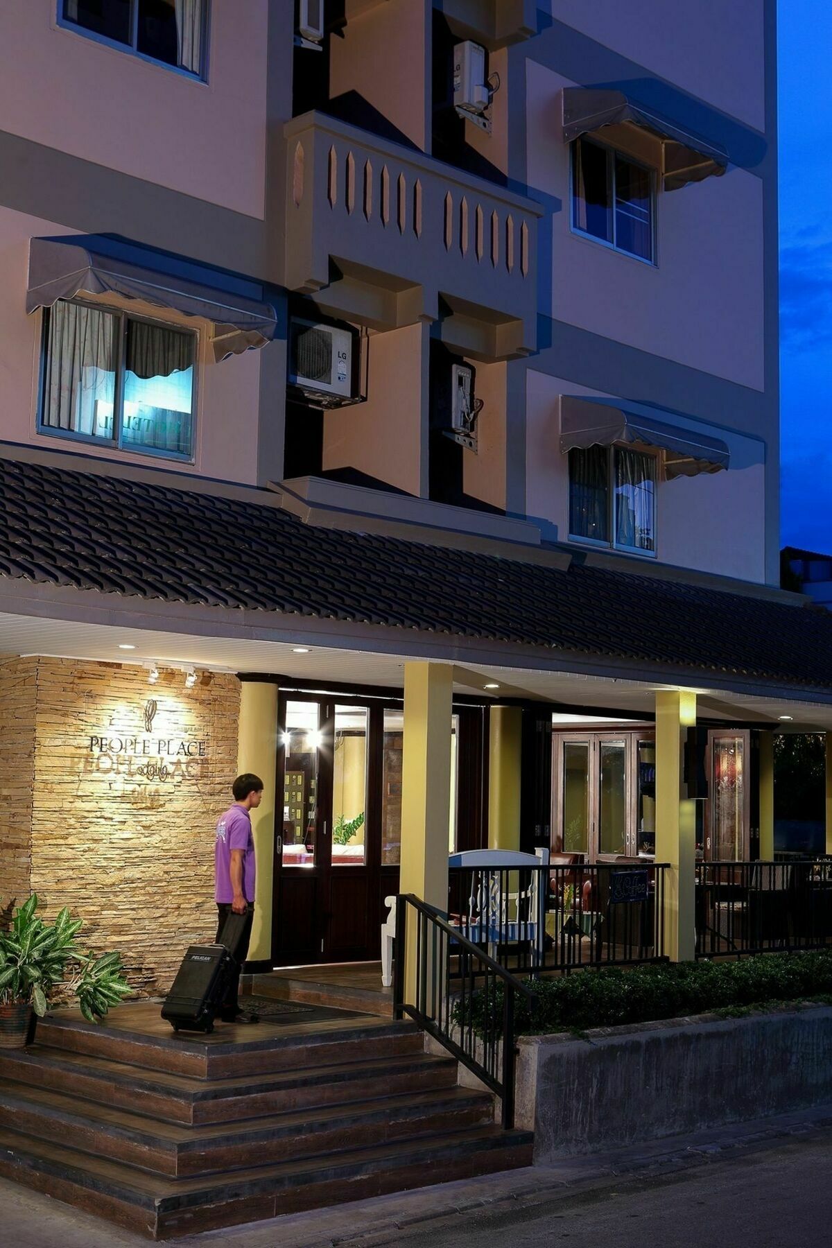 צ'יאנג מאי People Place Classic Hotel Sha Extra Plus מראה חיצוני תמונה